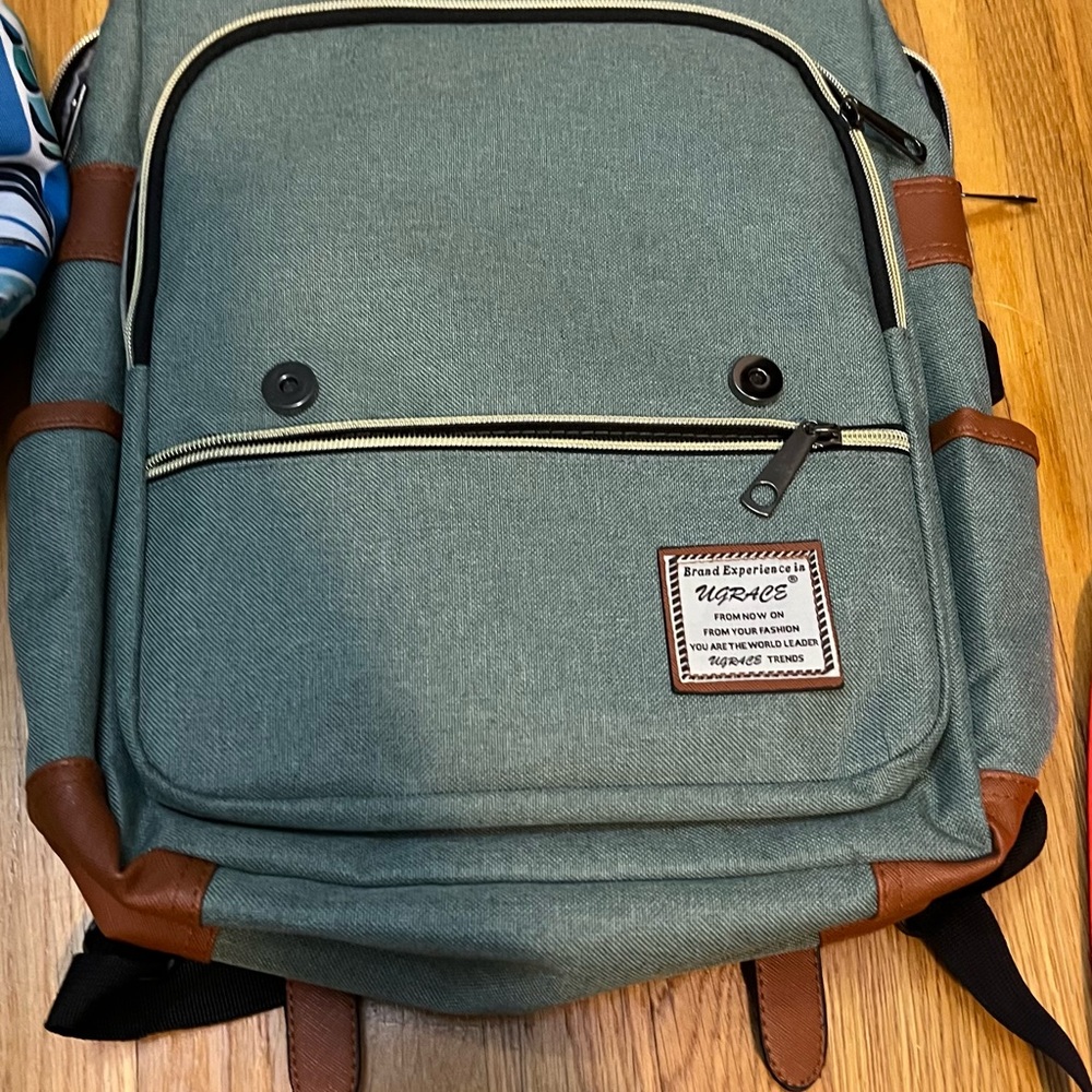 Backpack - Picture 3 of 3